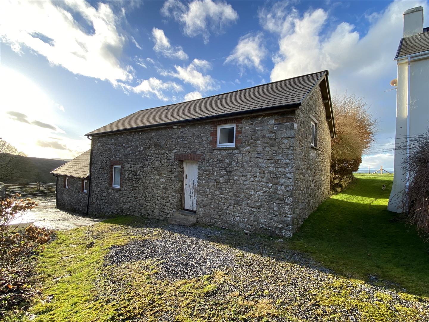 THE HOLIDAY COTTAGE
